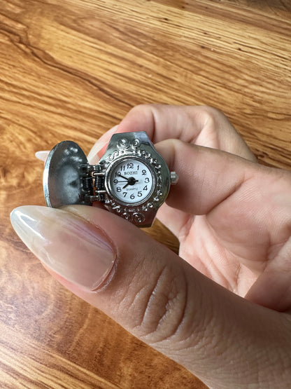 RetroPunk™ Finger Watch Mini